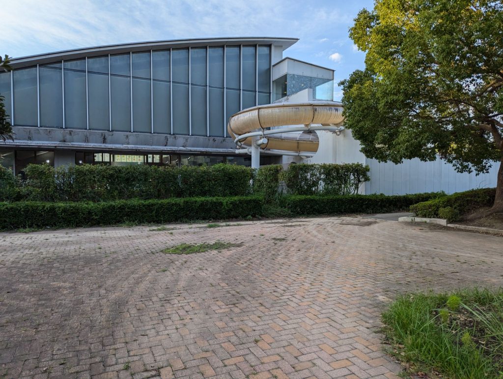 白岡市B＆G海洋センター